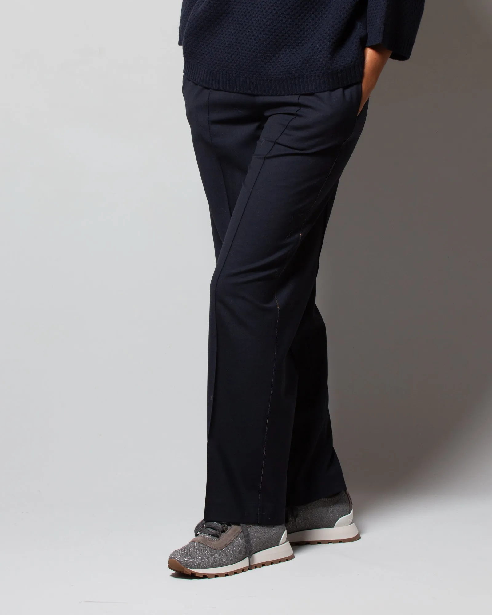 Jogger in lana con monile